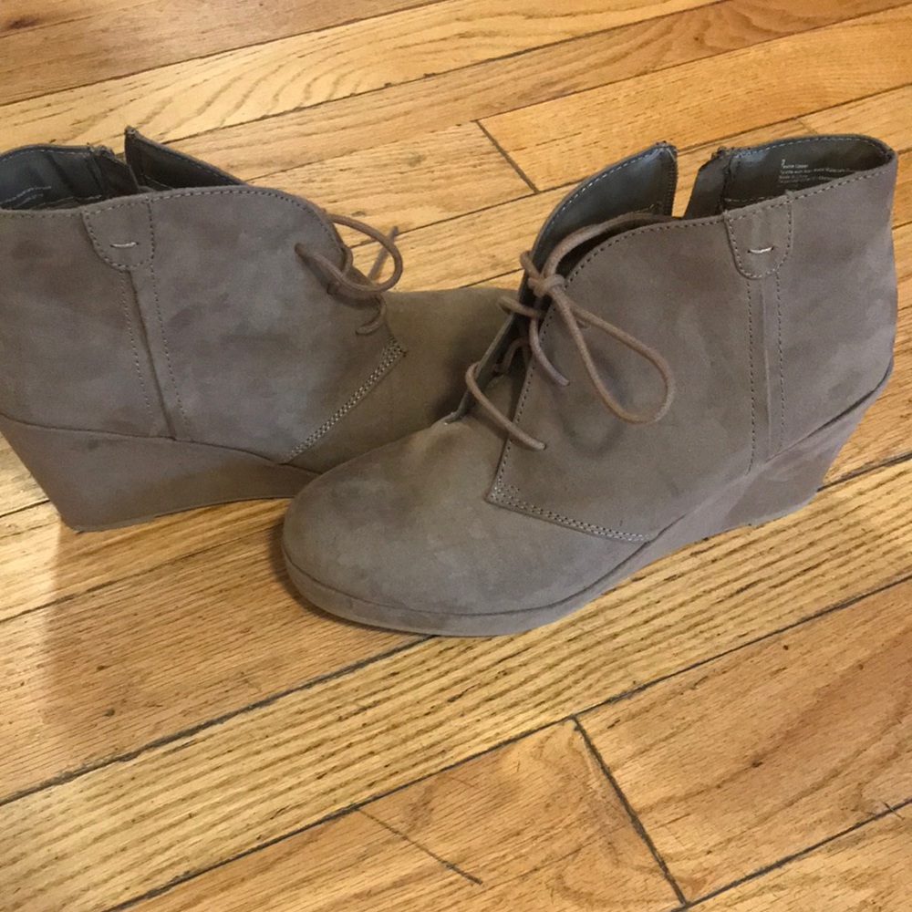 Merona booties- never worn, without tags or box